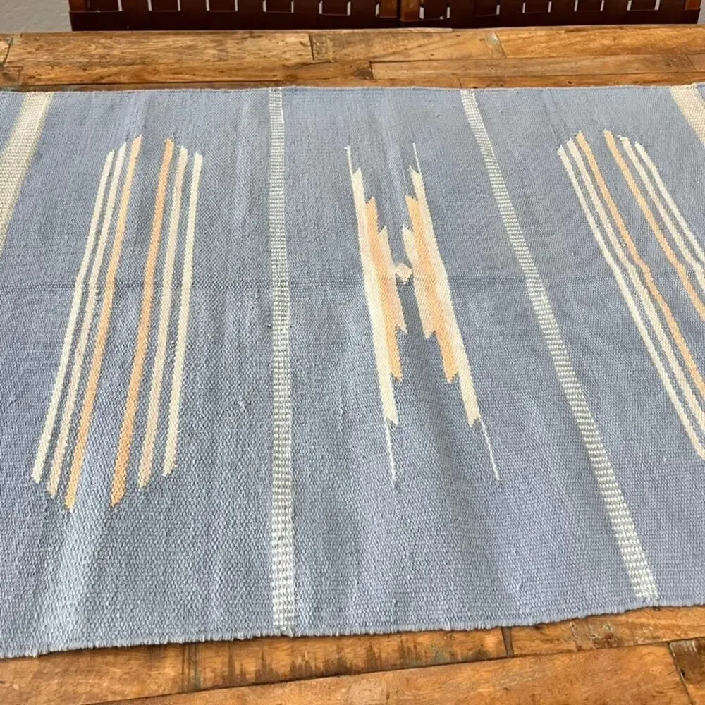 Vintage Handwoven Area Rug 48 x 28